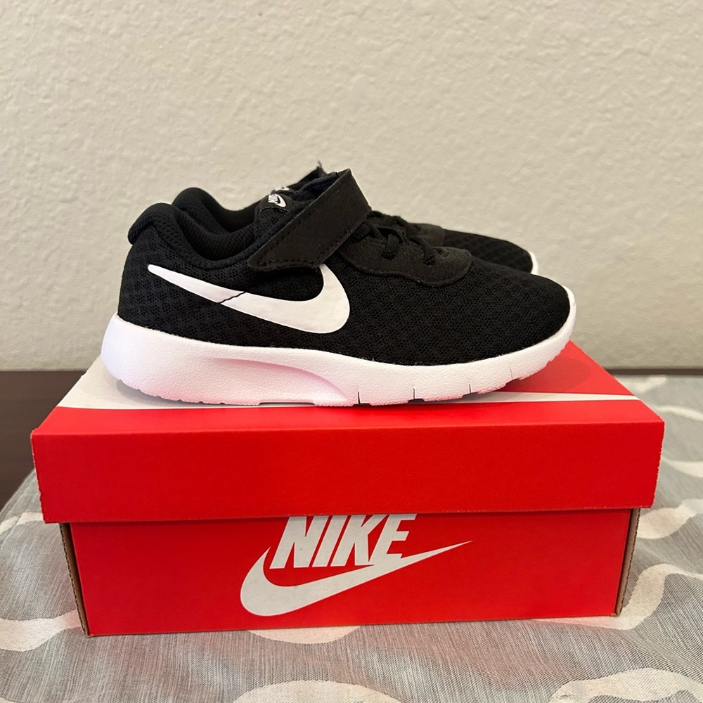 Nike Tanjun Little Kids Shoe